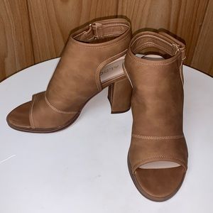 Brown leather ankle booties open toe